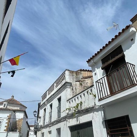 Estudio Tau Jerez De Los Caballeros Exterior foto